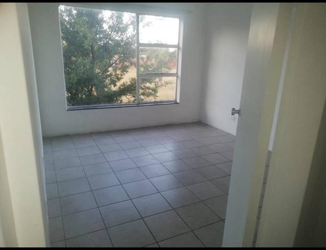 BUSINESS FOR SALE IN VANDERBIJLPARK CE 2..